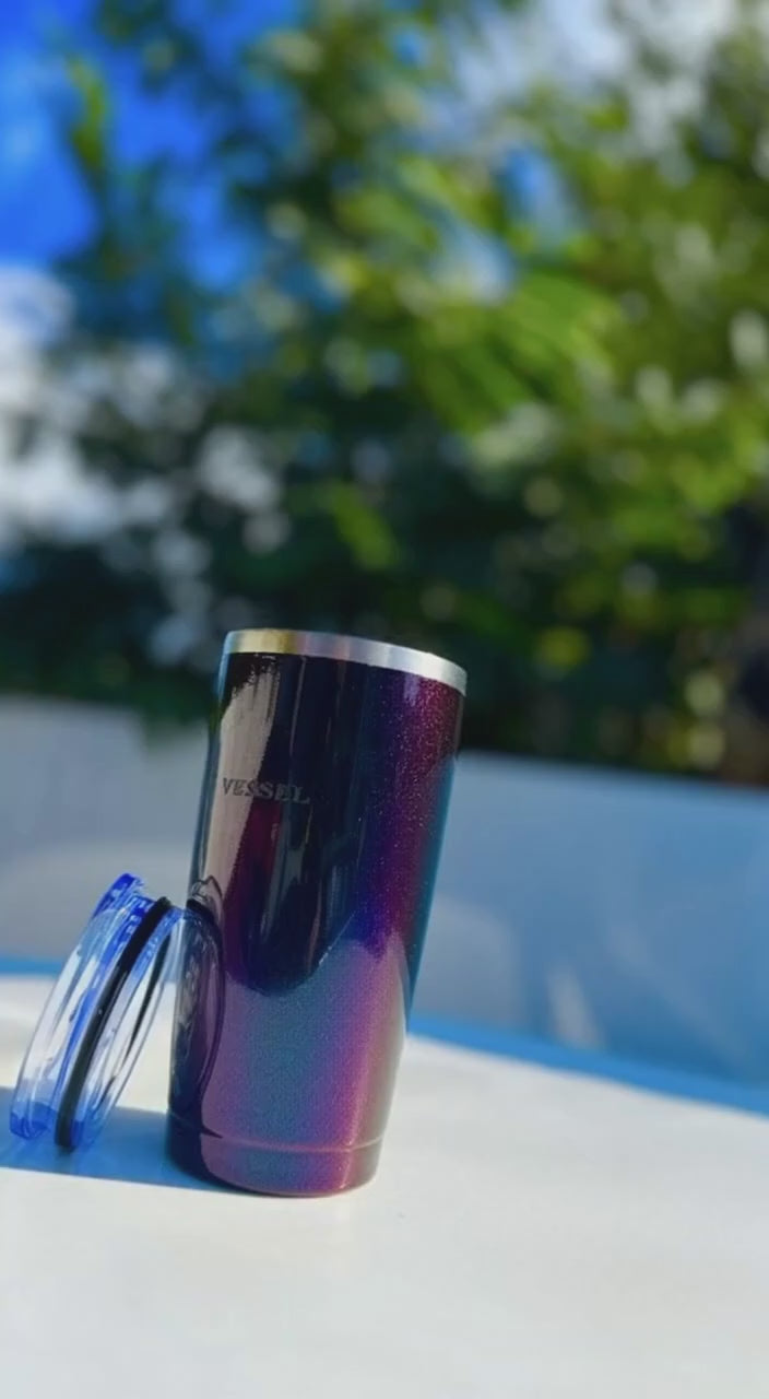 Tumbler Camaleòn Vessel Zafiro 20 onz Irisdicente